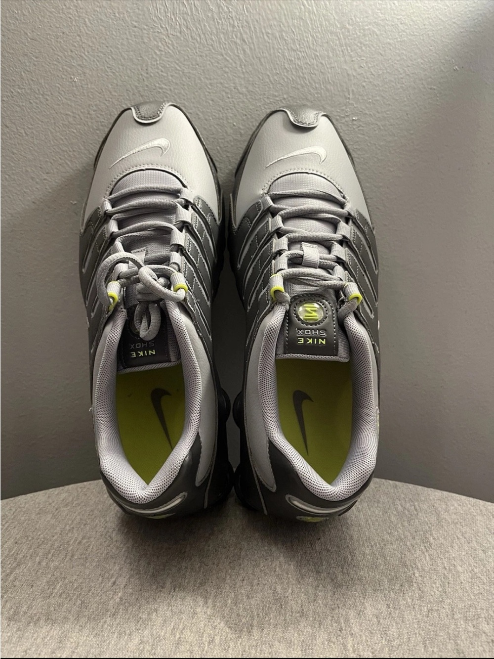 Nike Shox NZ Dark Grey/Wolf Grey/Volt Athletic Men’s Shoe Size 9.5 378341-009 - Picture 8 of 11